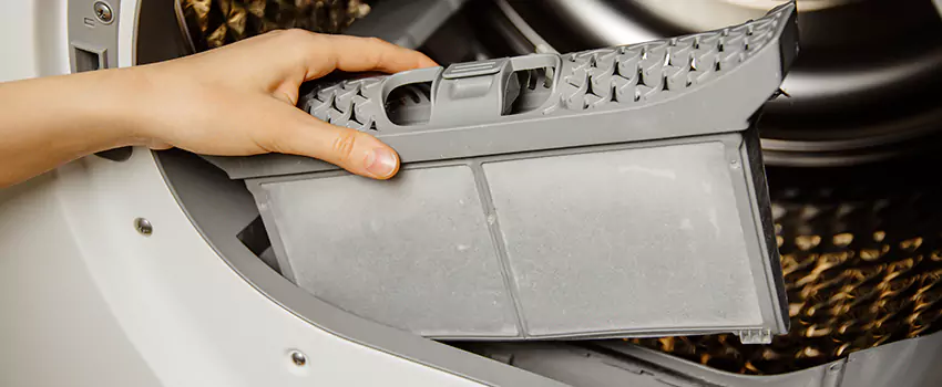 Signs Of A Clogged Dryer Lint Trap in West Hollywood, California